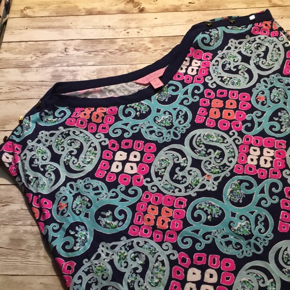 Lilly Pulitzer Dresses & Skirts - Lilly Pulitzer Dress size medium beautiful dress